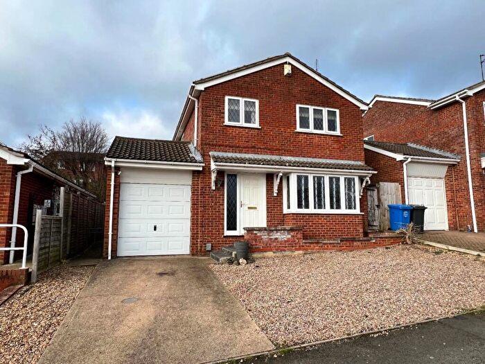 3 Bedroom Detached House For Sale In No Chain - Connolly Drive, Rothwell, Kettering, NN14