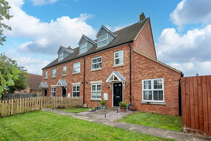 3 Bedroom Town House For Sale In Frome Walk, Spalding, PE11