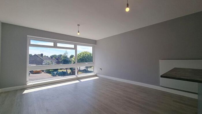 2 Bedroom Apartment To Rent In Hillside Court, Stourbridge, DY9