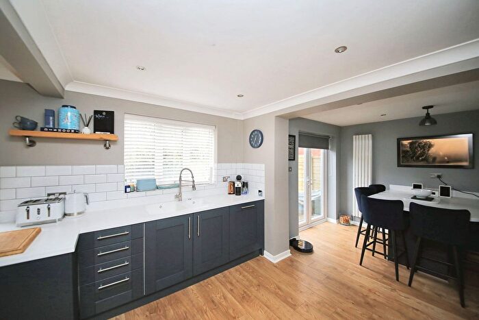 5 Bedroom Detached House For Sale In Fernside Grove, Winstanley, WN3