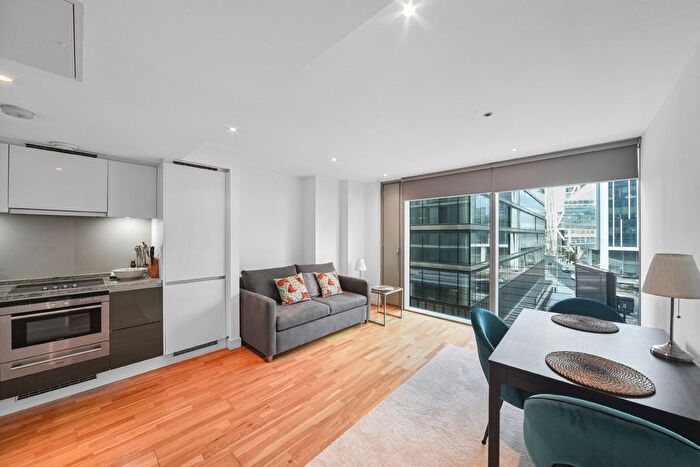 1 Bedroom Flat To Rent In Landmark East Tower, Marsh Wall, E14