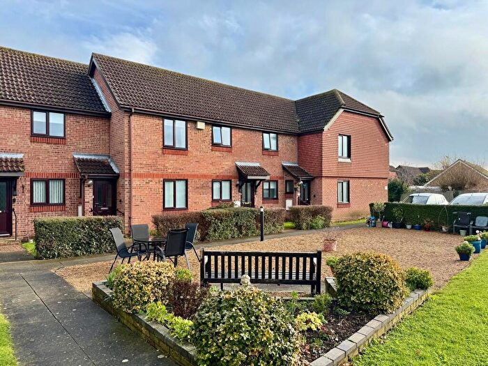 2 Bedroom Flat For Sale In Wantz Haven, Maldon, CM9