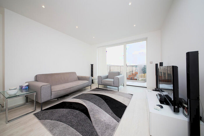 1 Bedroom Apartment To Rent In Lakeside Drive, Park Royal, London, NW10