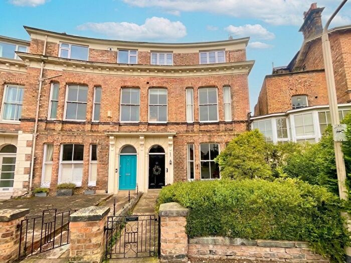 4 Bedroom Flat For Sale In Royal Crescent, Scarborough, YO11