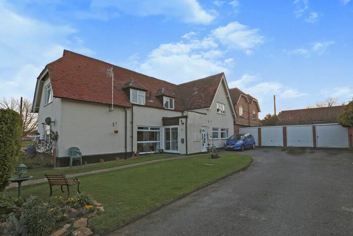 2 Bedroom Flat For Sale In School Lane, Middle Littleton, Evesham, WR11
