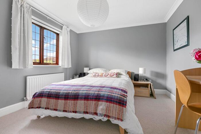 4 Bedroom Detached House For Sale In Stevenson Drive, Bracknell, RG42