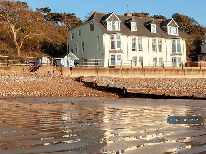 2 Bedroom Flat To Rent In The Promendade, Totland, PO39