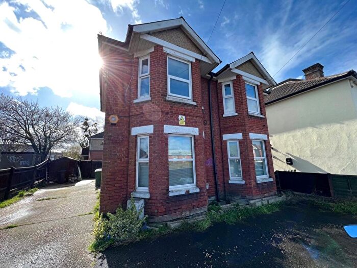 1 Bedroom Flat To Rent In Butts Road, Southampton, Hampshire, SO19