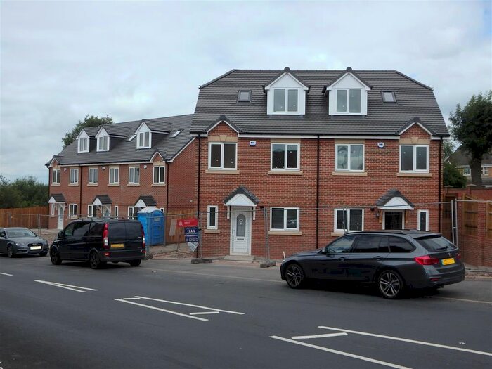 3 Bedroom End Of Terrace House To Rent In Bull Street, Brierley Hill, West Midlands, DY5