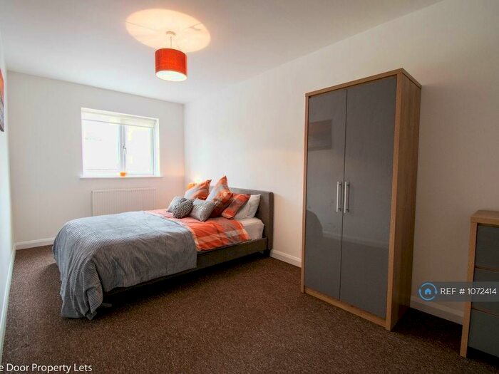 5 Bedroom Semi-Detached House To Rent In Oyster Row, Cambridge, CB5