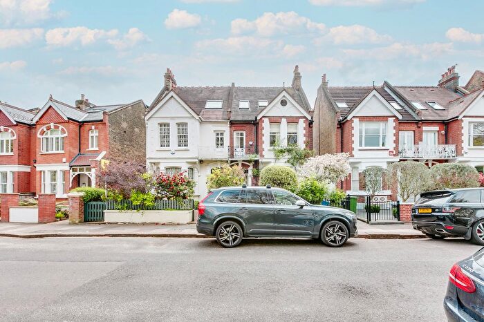 5 Bedroom Semi-Detached House To Rent In The Crescent, Barnes, SW13
