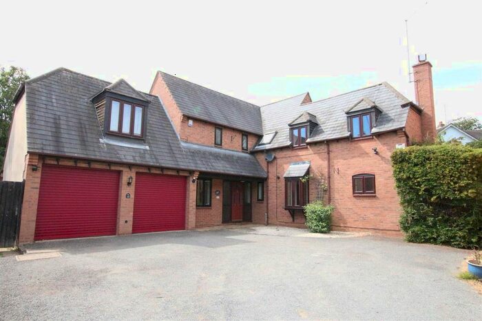 4 Bedroom Detached House To Rent In Cottage Gardens, Great Billing, Northampton, NN3