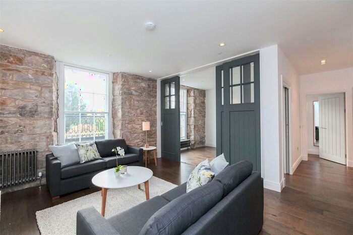 2 Bedroom Flat To Rent In Castle Street, Edinburgh, EH2