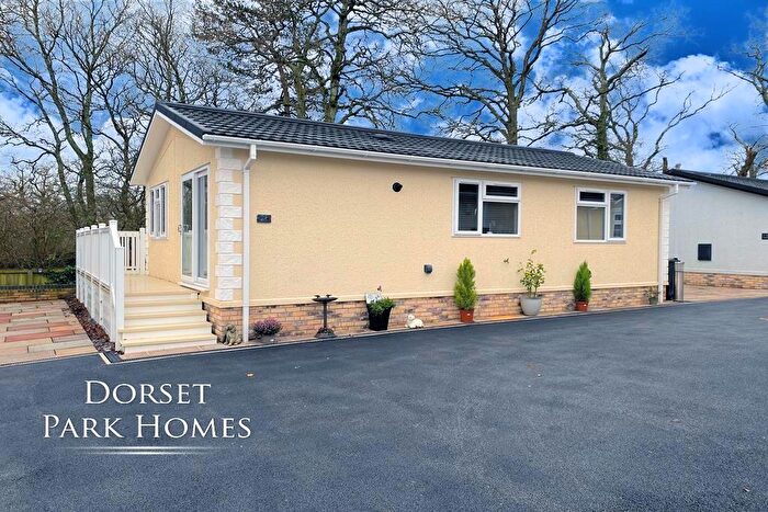 2 Bedroom Park Home For Sale In Organford Manor Country Park, Poole, Dorset, BH16