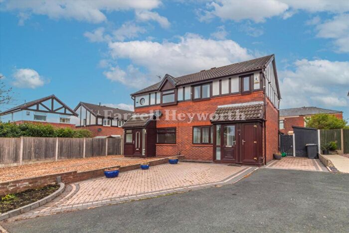 2 Bedroom Semi-Detached House For Sale In College Court, Preston, PR1