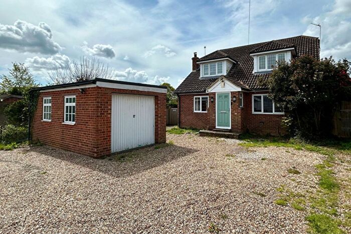 4 Bedroom Detached House For Sale In Magpie Hall Road, Ashford, TN26