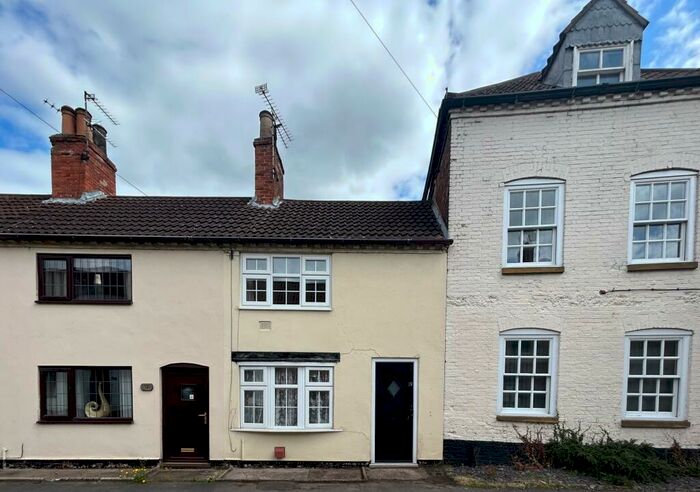 2 Bedroom Cottage To Rent In Top Street, Bawtry, Doncaster, DN10