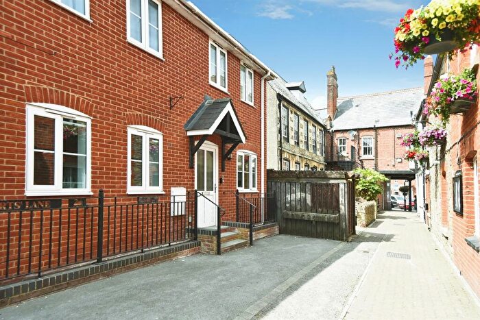 2 Bedroom Apartment For Sale In Gilberts Lane, Highworth, Swindon, SN6