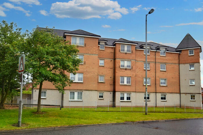 2 Bedroom Flat To Rent In Montrose Court, Carfin, Motherwell, ML1