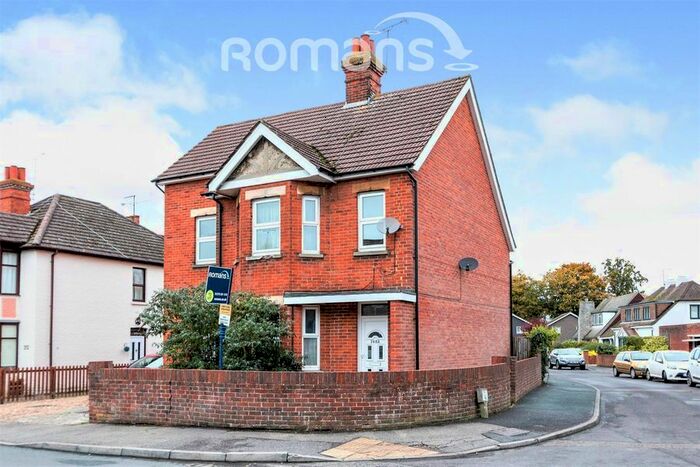 1 Bedroom Flat To Rent In Gordon Avenue, Camberley, GU15