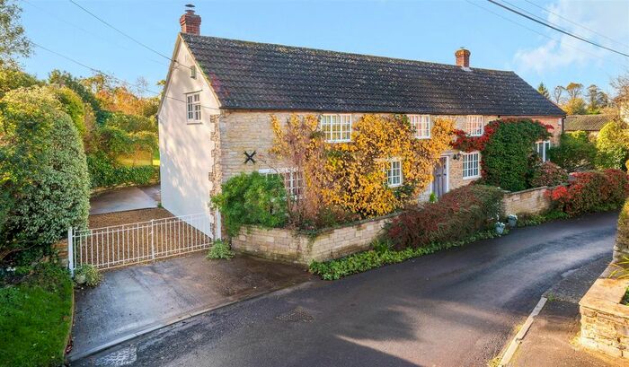 3 Bedroom Detached House For Sale In Rimpton, Yeovil, BA22