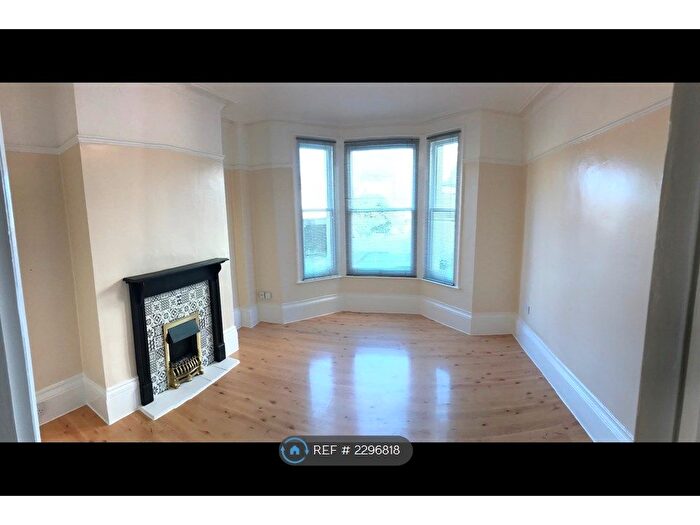 2 Bedroom Flat To Rent In Darnley Street, Gravesend, DA11
