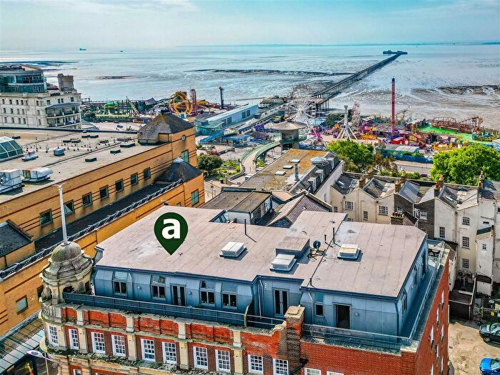 2 Bedroom Flat To Rent In Royal Mews, Southend-On-Sea, SS1