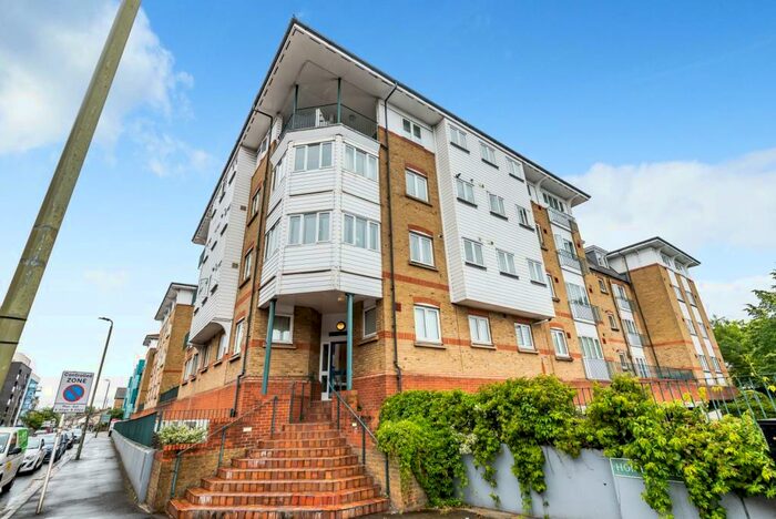1 Bedroom Flat To Rent In Homesdale Road Bromley, BR2