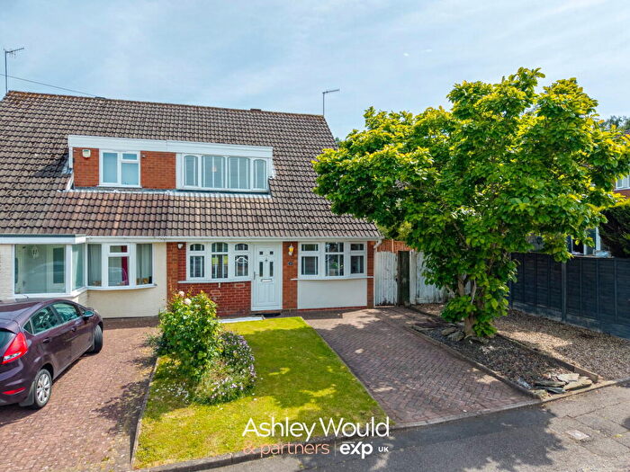 3 Bedroom Semi Detached House For Sale In Fairmile Road, Halesowen, B63