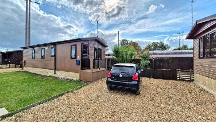 2 Bedroom Park Home For Sale In Main Road, Tallington, Stamford, PE9