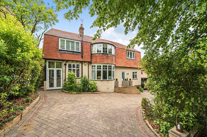 5 Bedroom Detached House For Sale In Bencombe Road, Purley, CR8