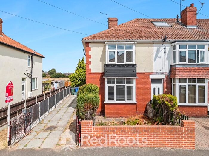 2 Bedroom Semi-Detached House For Sale In Sunnyside, Edenthorpe, Doncaster, DN3