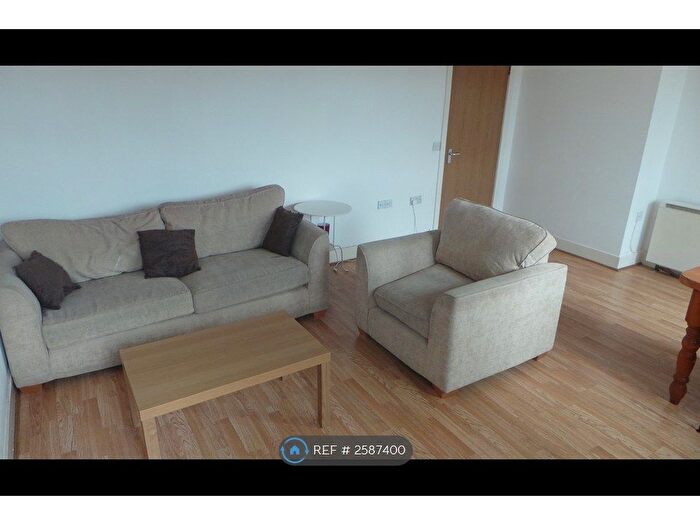 2 Bedroom Flat To Rent In Dover Street, Glasgow, G3