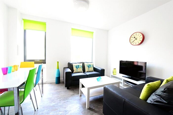 1 Bedroom Flat To Rent In Chapel Street, Salford, M3