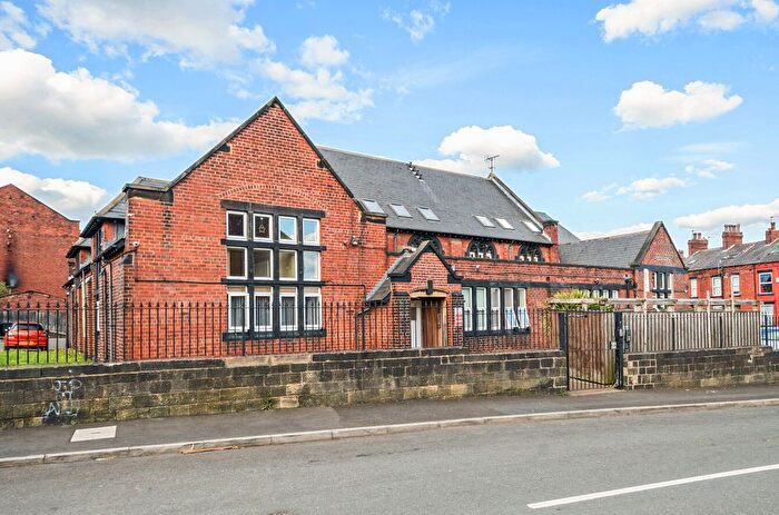 1 Bedroom Flat For Sale In Armley Lodge Road, Leeds, West Yorkshire, LS12