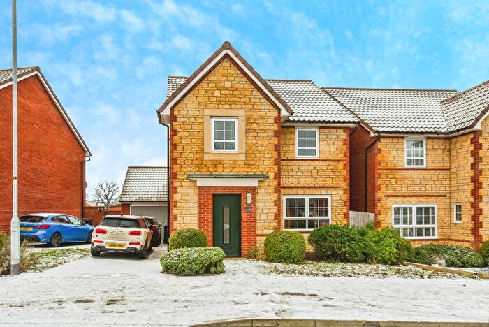 4 Bedroom Detached House For Sale In Gainey Gardens, Chippenham, SN15