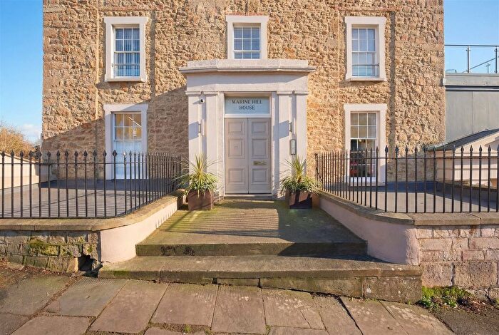 2 Bedroom Flat For Sale In Marine Hill, Clevedon, BS21