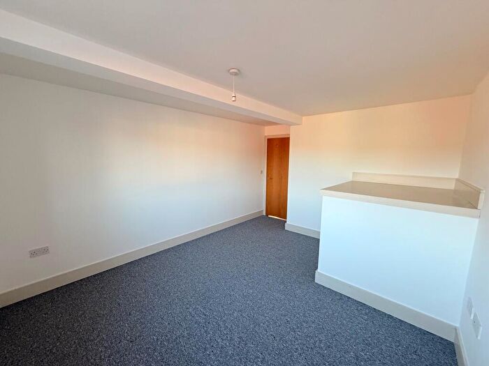 2 Bedroom Apartment To Rent In Fore Hamlet, Ipswich, IP3
