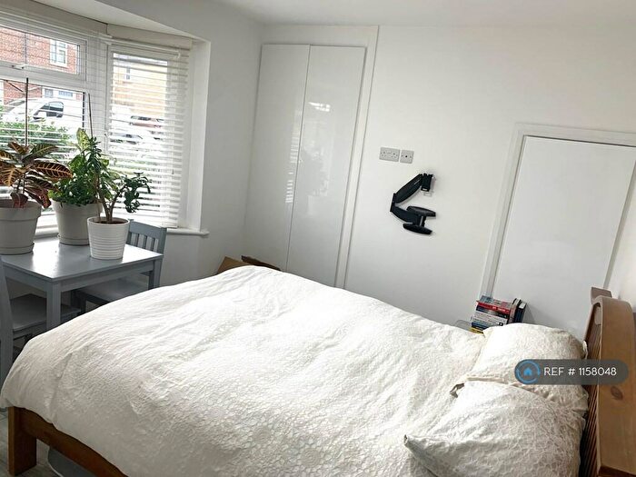 1 Bedroom Flat To Rent In Walk Town & Train, Cambridge, CB1