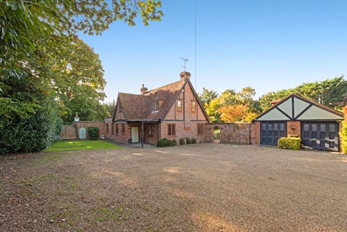 4 Bedroom Detached House To Rent In Golden Ball Lane Maidenhead, SL6