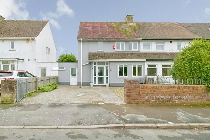 3 Bedroom Semi Detached House For Sale In Ceri Avenue, Rhoose, Barry, CF62