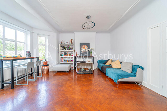 2 Bedroom Apartment To Rent In Bancroft Avenue, East Finchley, London, N2