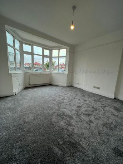 2 Bedroom Flat To Rent In Everton Drive, Stanmore, HA7