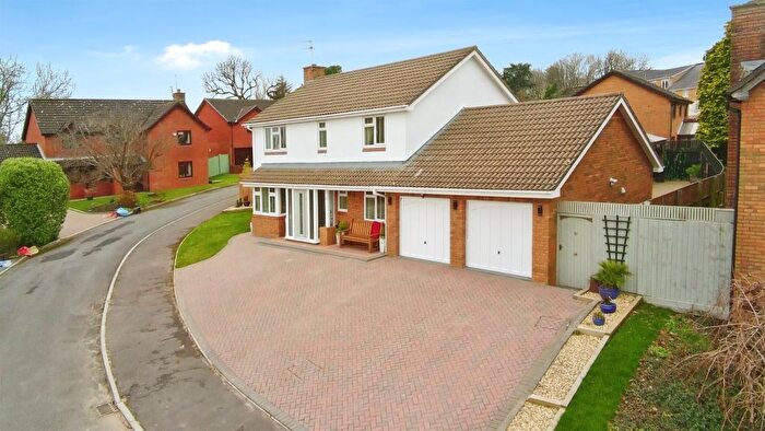 4 Bedroom Detached House For Sale In Tynewydd Drive, Castleton, Cardiff, CF3