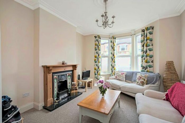 4 Bedroom Terraced House To Rent In Montrave Road, London, SE20