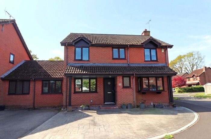 4 Bedroom Detached House For Sale In Stirling Crescent, Hedge End, SO30