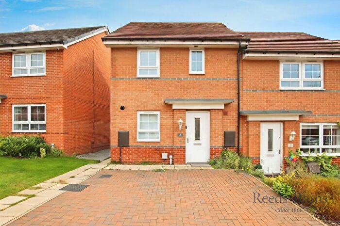 3 Bedroom Semi Detached House For Sale In Capesthorne Road, Washington, Tyne And Wear, NE38