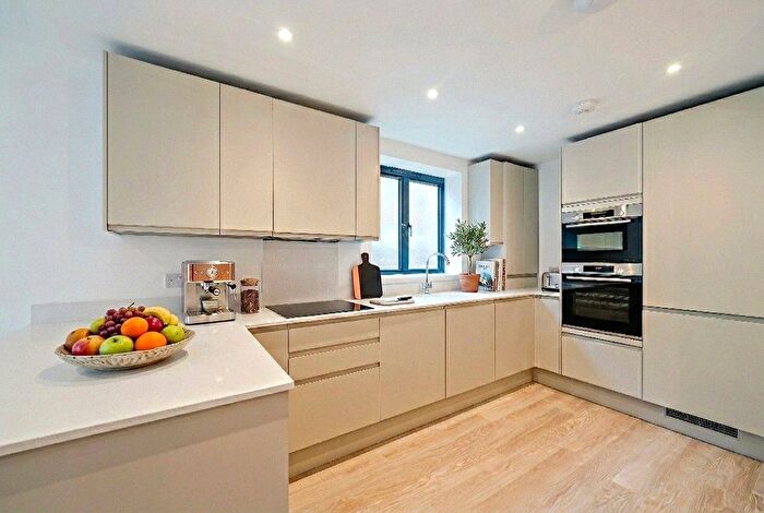 1 Bedroom Flat For Sale In Forest View, London, E4