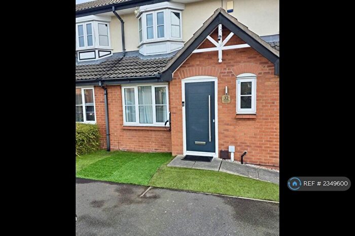 2 Bedroom Terraced House To Rent In Clapham St, Manchester, M40