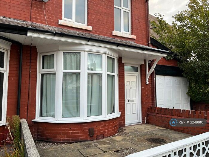 2 Bedroom End Of Terrace House To Rent In Newcastle Avenue, Blackpool, FY3
